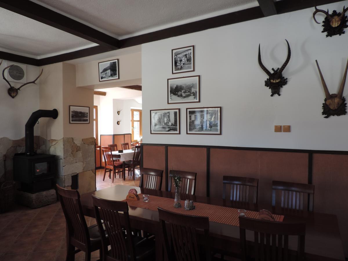 Ubytovaci Hostinec Na Skalach Budislav  ภายนอก รูปภาพ