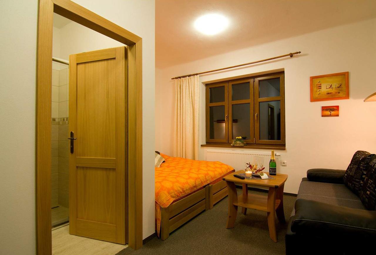 Ubytovaci Hostinec Na Skalach Budislav  ภายนอก รูปภาพ